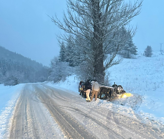 Ranná nehoda Fačkovom smer Žilina, foto: Marek Chrachala/Dopravný servis Žilina