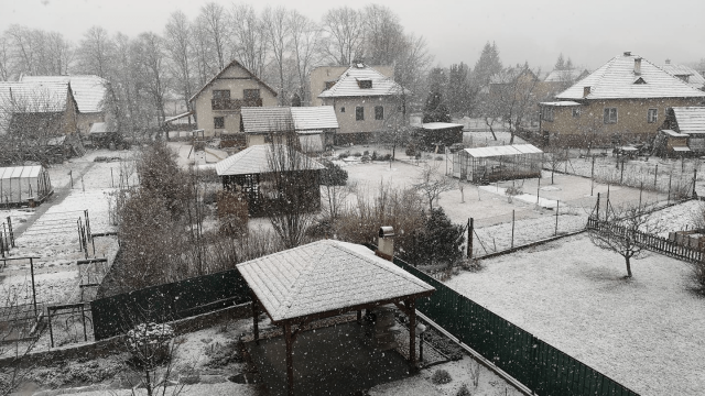 FOTO: Vrátila sa zima. Na Slovensku husto sneží