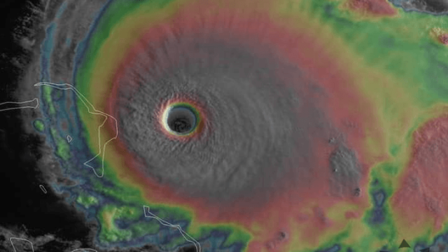 Dorian spôsobuje extrémne škody. Už udrel na Floridu