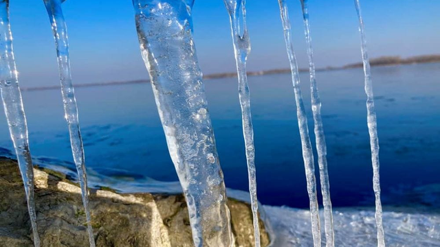 Čaká nás ešte pár mrazivých nocí. Teploty cez deň už budú stúpať