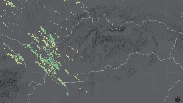 Udrelo už cez 4000 bleskov a búrky ešte nekončia