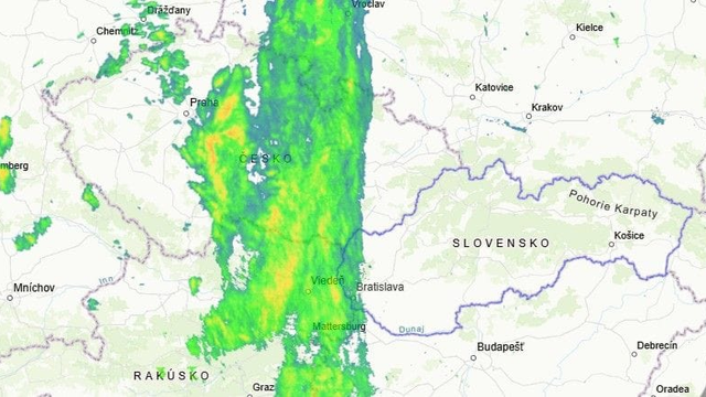 Práve prichádza dážď. Pokropí najmä západ