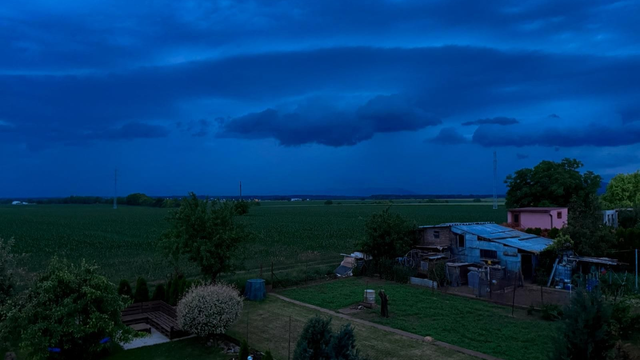 PRÁVE TERAZ: Búrky na západe začínajú silnieť