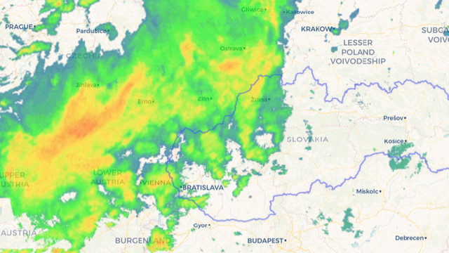 Na Slovensko prichádza výdatný lejak. Naprší do 20 mm, pri búrkach aj do 40 mm
