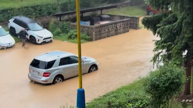 AKTUÁLNE: Prešov pod vodou. Ulice zaplavila voda