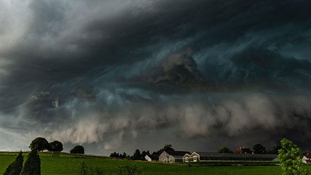 Silná búrka zasiahla aj lietadlo Ryanairu. Zranilo sa 9 ľudí