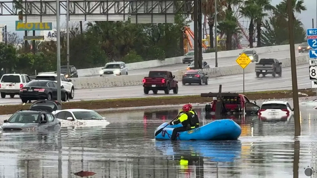 Smrteľné povodne: Voda si v Texase vzala už 11 životov