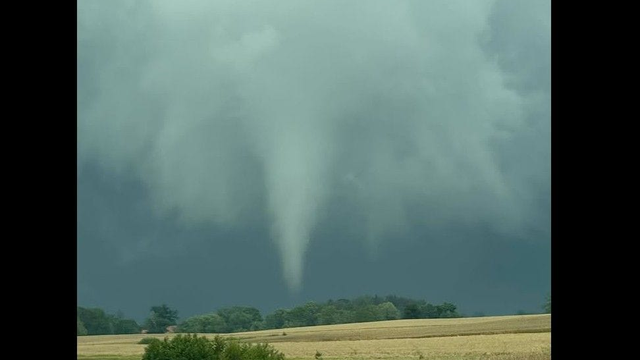 U susedov sa vyskytlo tornádo. Spôsobilo aj škody