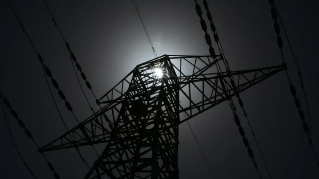 Horúčavy prinášajú obmedzenia: Odstavená jadrová elektráreň aj blackout kvôli vysokým teplotám