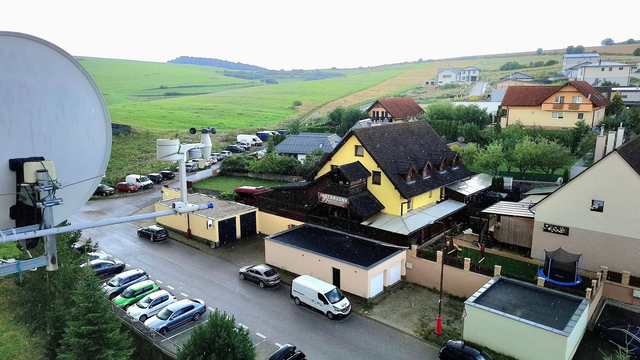 Postupuje front, vznikajú búrky a všade čakajte ochladenie