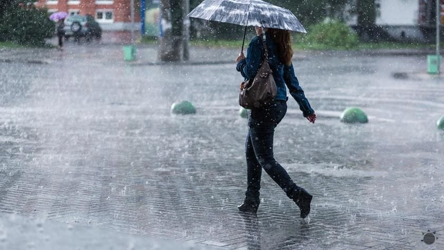 Počasie sa práve mení, blížia sa zrážky a pozor aj na búrky