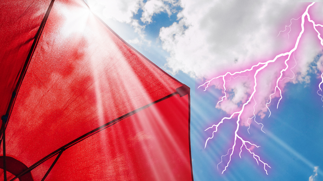 Obloha sa mení, búrky sa rozbehli. Na západe teraz vznikajú ďalšie búrkové jadrá