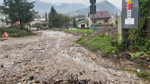 Ružomberok vyhlásil mimoriadnu situáciu: Ulice zaplavila voda a bahno