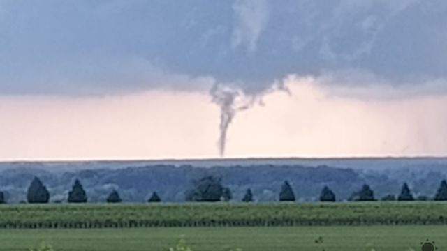 Mohlo ísť o TORNÁDO na Morave? Podmienky na to boli, vznik možného tornáda sa prešetruje