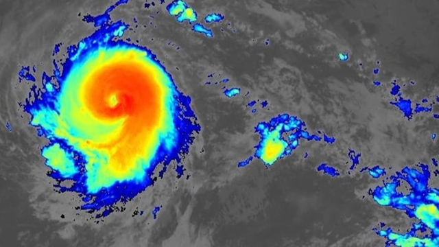 K pobrežiu sa rúti hurikán Kiko: Kedy a v akej sile zasiahne Havaj?