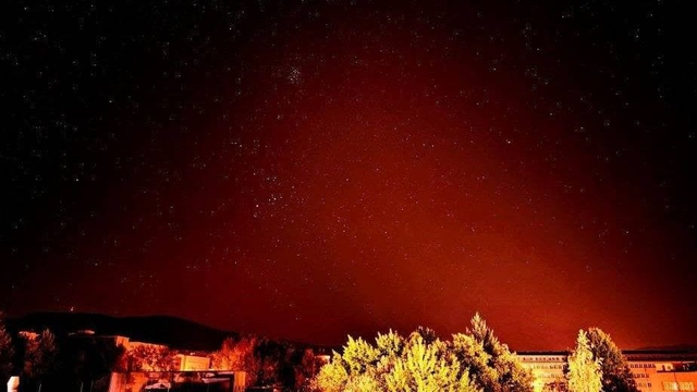 Polárna žiara sa na Slovensku ukázala. Očakávania a predpovede sa naplnili do bodky