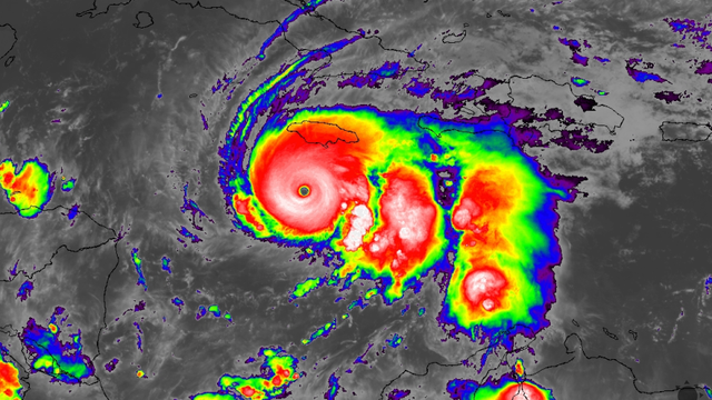 Jamajku ohrozuje jeden z najsilnejších hurikánov v histórii, hlásia už tri úmrtia