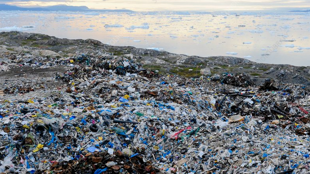 V Arktíde je toľko plastu, akoby sa tu konal festival. Krajina ľadu sa mení na skládku sveta