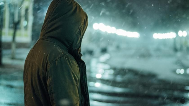 Berte si dáždniky. Na Slovensko práve postupujú zrážky