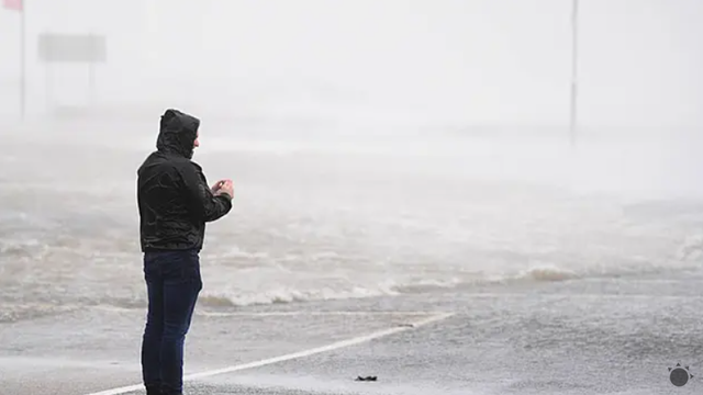 Víchrica Amy zasiahla Amsterdam. Lety boli zrušené