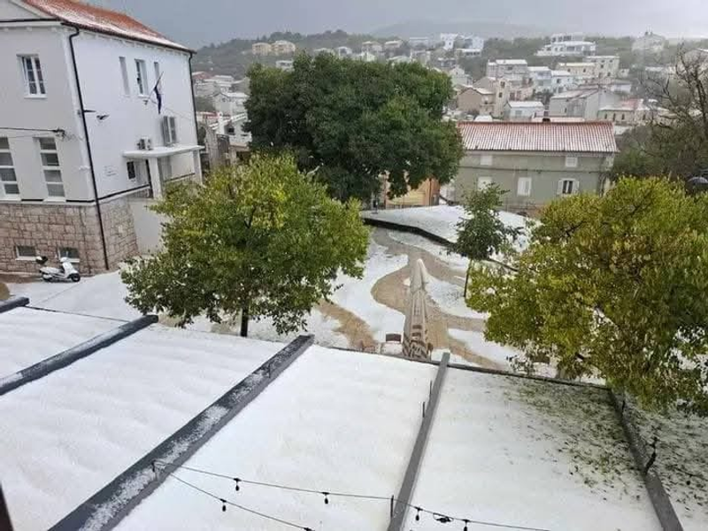 Krupobitie na ostrove Krk, zdroj: Olga Crncic