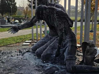 Slováci pozor, kde pokladáte sviečky. V noci zhorel známy pamätník