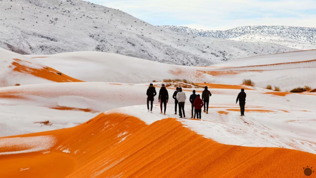 Afrika sa dočkala prvého snehu. Nasnežilo až 25 cm snehu