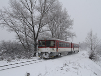 Sneženie paralyzuje dopravu: Výrazné meškania hlásia na viacerých vlakových linkách