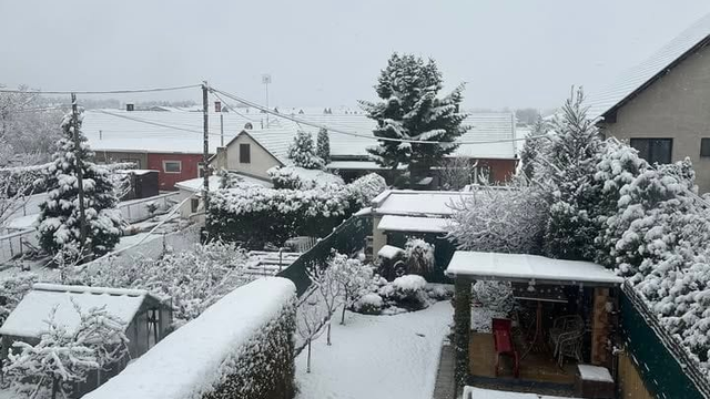 Zrážky na Slovensku slabnú. Slabo sneží na severozápade Slovenska, no teploty už začali stúpať nad 0 °C