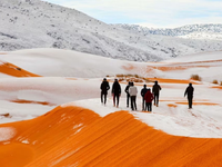 Afrika sa dočkala prvého snehu. Nasnežilo až 25 cm snehu