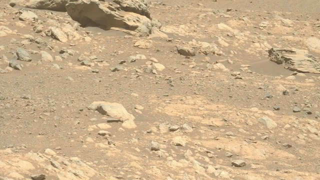 Mars znova prekvapuje. Objavili na ňom kameň, ktorý tam nemal byť