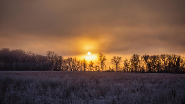 Po mrazivom ráne sa dnes ešte oteplí, no so slnečným počasím sa onedlho rozlúčime. Kedy nastane zmena?