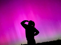 Slováci chystajte sa: Dnes zrejme uvidíme polárnu žiaru. Kedy a kde sa tak stane?