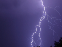 Claudia ničí západ Európy: prudké záplavy, orkánový vietor a chaos. Zasiahne aj nás?