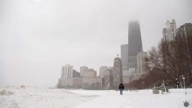 V Chicagu sa prejaví jazerný efekt. Očakávajú až 30 centimetrov snehu