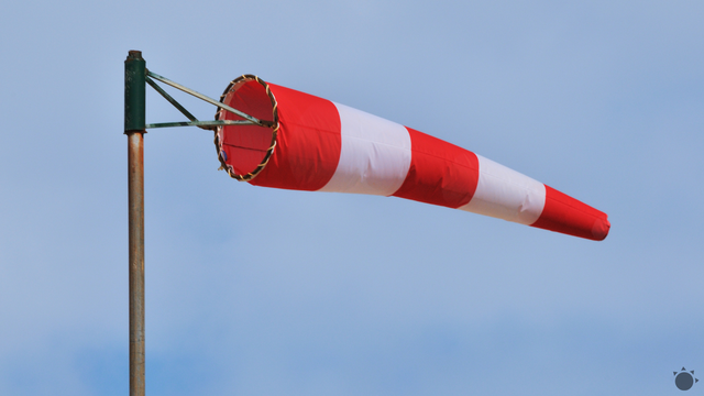 Víchrica úraduje aj v Poľsku. Vyhlásili stav núdze