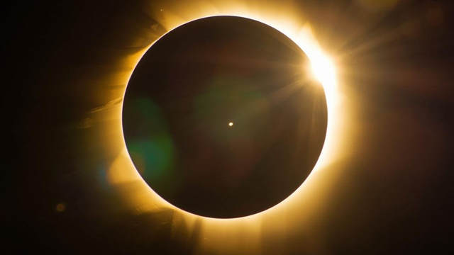 Budúci rok dôjde k prepólovaniu magnetických pólov Slnka