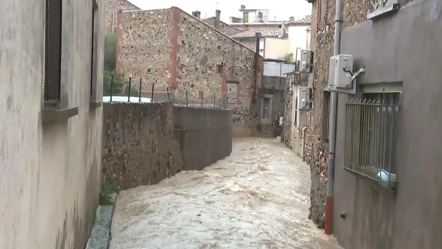 Za deň spadlo toľko zrážok ako za mesiac. Voda brala aj mosty