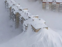 Kamčatku zasiahlo výdatné sneženie, ale nie metre snehu. Internet zaplavilo množstvo AI obrázkov