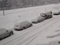 Na severe Slovenska výdatne sneží. Na horách zúri víchrica, hrozia samovoľné lavíny
