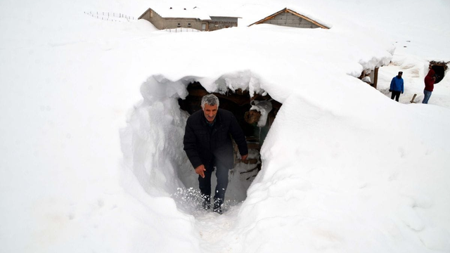 V Stredomorí padal sneh aj tam, kde je to zriedkavé: Bejrút pod snehovou pokrývkou