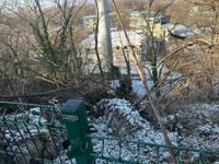 Vyhlásili mimoriadnu situáciu: V Hlohovci sa zosunul svah