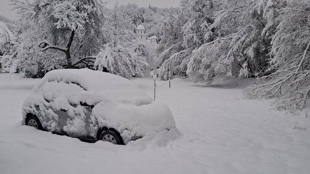 PRÁVE teraz prichádza prvá vlna sneženia. Očakávané množstvo snehu sa zvýšilo