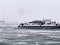 Rieky zamŕzajú. Úrady pripravujú ľadoborce