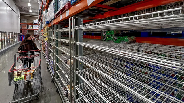 Mrazy v USA: V 16 štátoch vyhlásili stav núdze, z obchodov zmizli potraviny