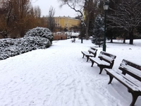 Druhá vlna sneženia je tu. V našej oblasti nasneží ďalších 20 cm snehu