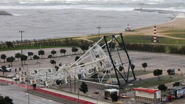 Silný vietor v Európe zabíjal. Prevrátilo sa ruské koleso