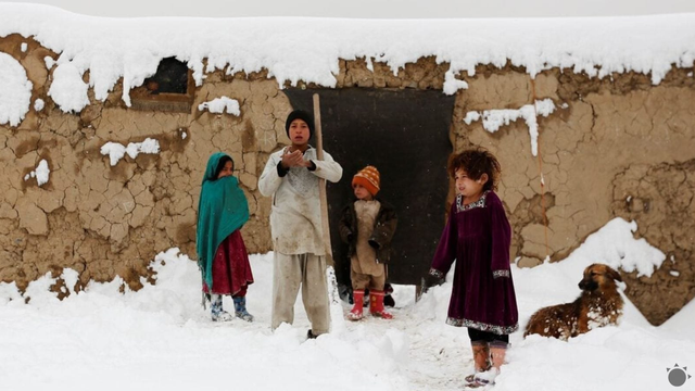 Takto ničivé počasie ešte nevideli: Sneh a dážď zabili 61 ľudí