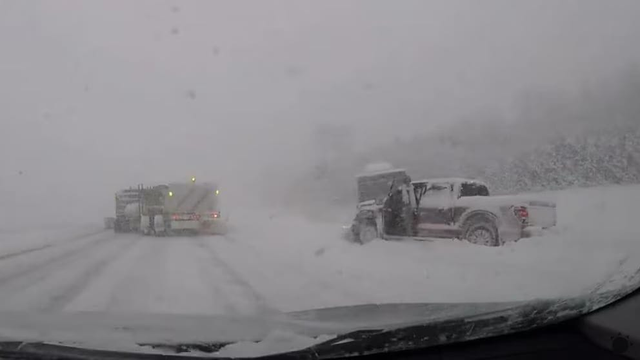 „Nevychádzajte z domu!“ Snehová kalamita ohrozí milióny ľudí