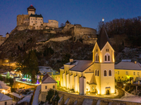 AKTUÁLNE: Nad Trenčínom sa dnes odohrá veľké divadlo. Všetko závisí od počasia